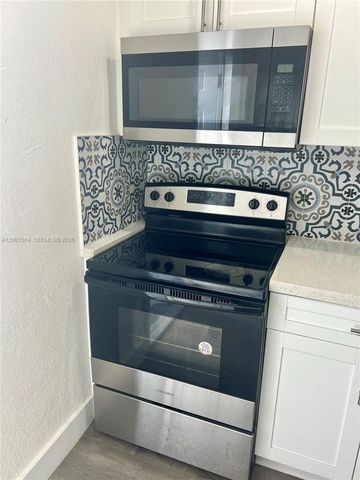 2620 NW 18th Ter 1-4, Oakland Park, FL 33311