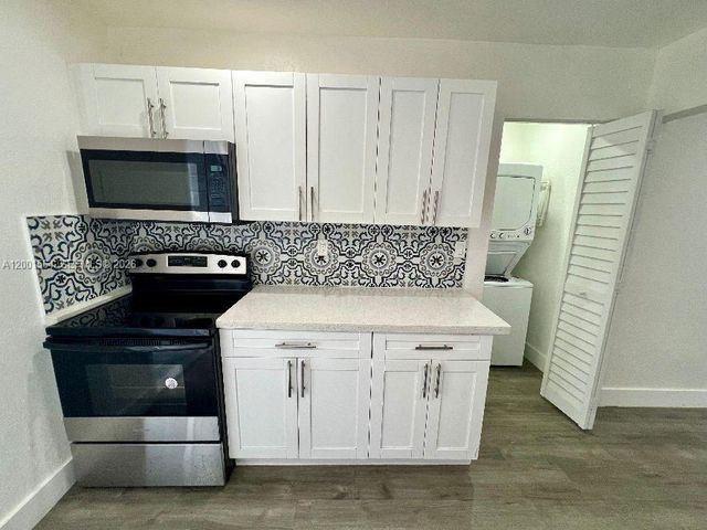 2620 NW 18th Ter 1-4, Oakland Park, FL 33311