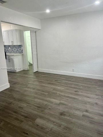 2620 NW 18th Ter 1-4, Oakland Park, FL 33311