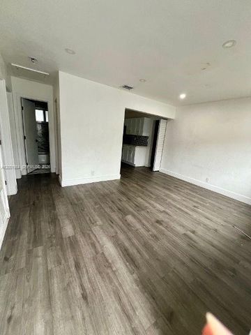 2620 NW 18th Ter 1-4, Oakland Park, FL 33311