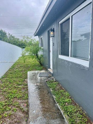 2620 NW 18th Ter 1-4, Oakland Park, FL 33311