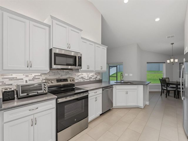 3302 PEARLY DRIVE, Lakeland, FL 33812