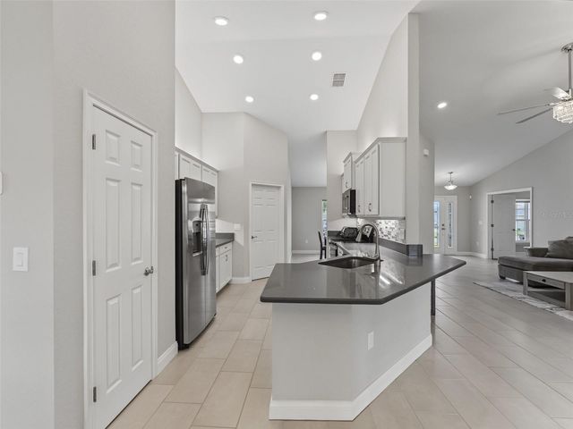 3302 PEARLY DRIVE, Lakeland, FL 33812