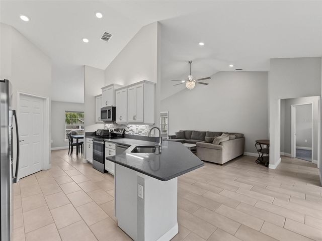 3302 PEARLY DRIVE, Lakeland, FL 33812