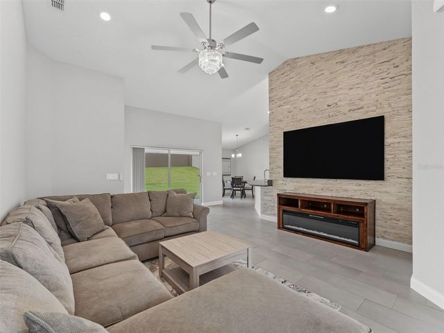 3302 PEARLY DRIVE, Lakeland, FL 33812