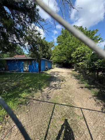 14001 Walksew Street, Houston, TX 77047