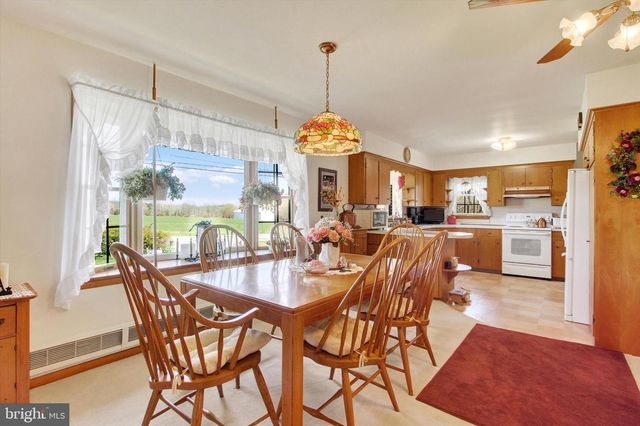 1725 HANOVER RD, Gettysburg, PA 17325
