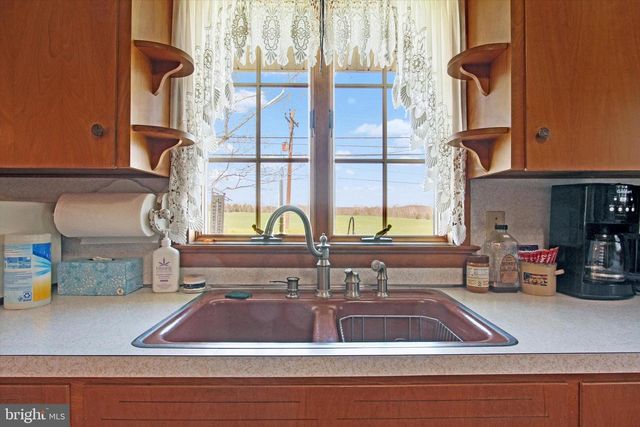 1725 HANOVER RD, Gettysburg, PA 17325