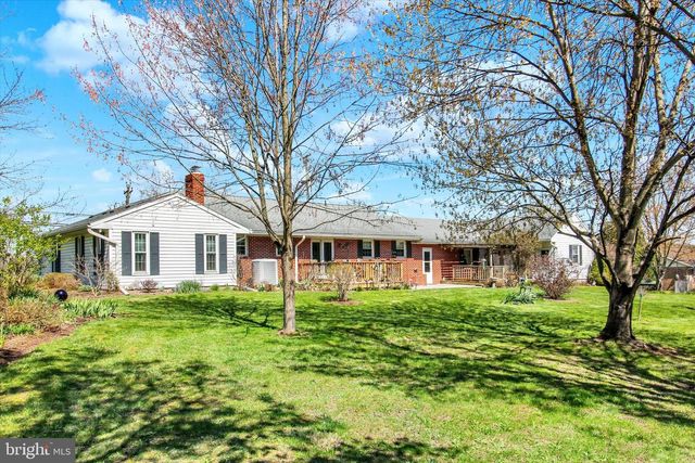 1725 HANOVER RD, Gettysburg, PA 17325