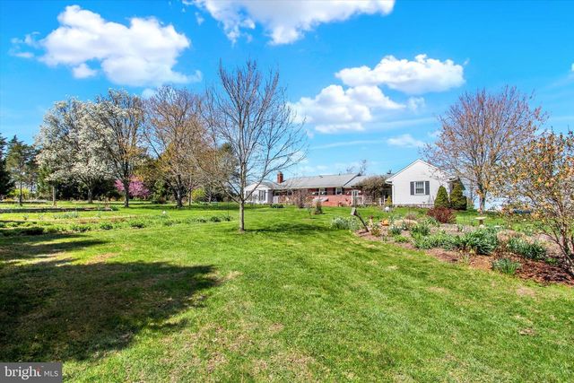 1725 HANOVER RD, Gettysburg, PA 17325