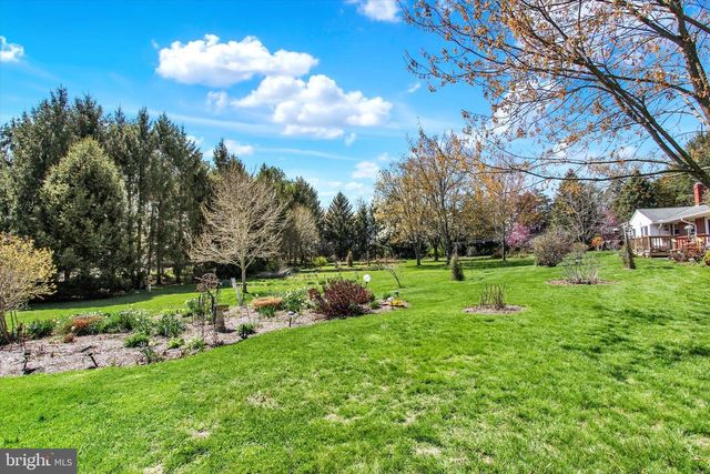 1725 HANOVER RD, Gettysburg, PA 17325