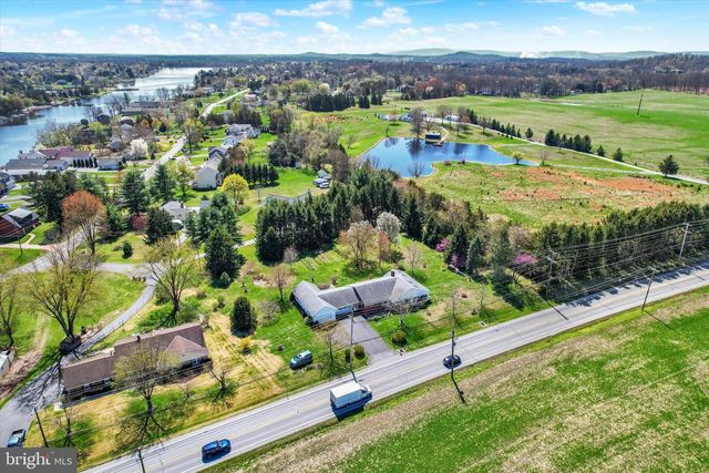 1725 HANOVER RD, Gettysburg, PA 17325