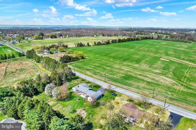 1725 HANOVER RD, Gettysburg, PA 17325