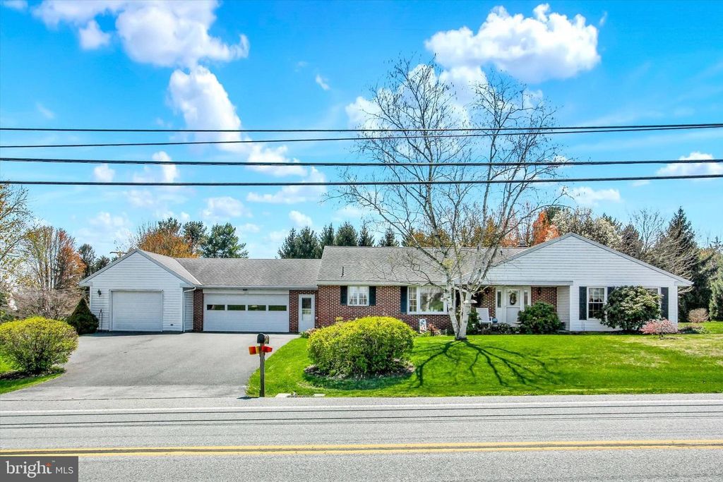 1725 HANOVER RD, Gettysburg, PA 17325