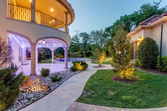 8600 Riviera Court, Flower Mound, TX 75022