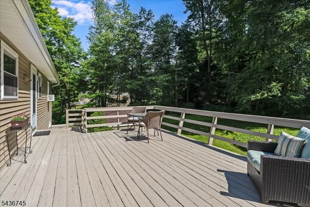 9 Wehrli Rd, Washington Twp., NJ 07853