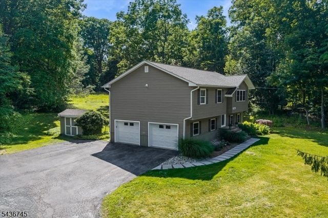 9 Wehrli Rd, Washington Twp., NJ 07853