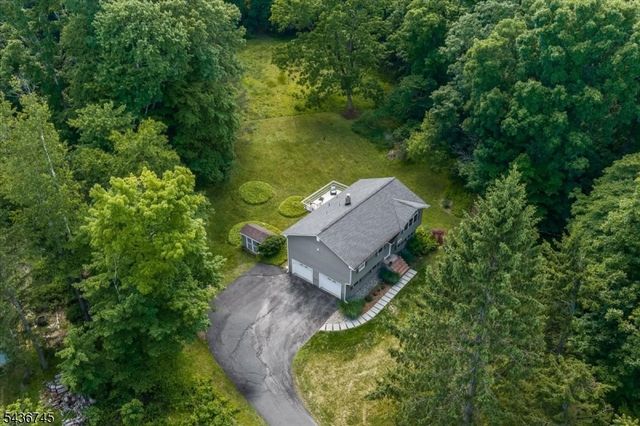 9 Wehrli Rd, Washington Twp., NJ 07853