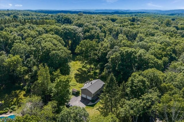 9 Wehrli Rd, Washington Twp., NJ 07853