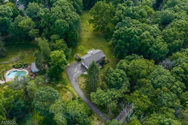 9 Wehrli Rd, Washington Twp., NJ 07853