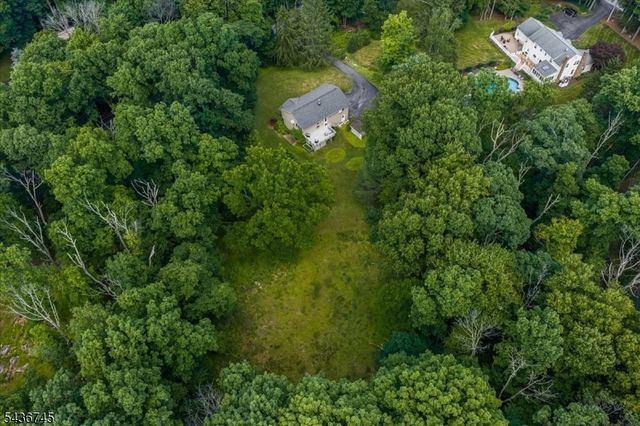 9 Wehrli Rd, Washington Twp., NJ 07853