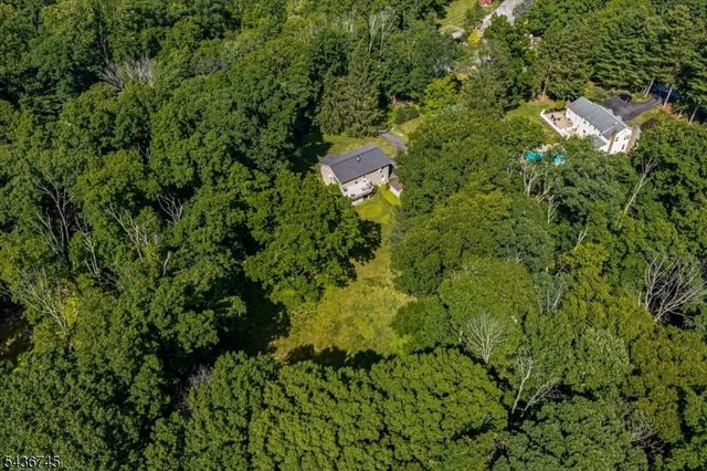 9 Wehrli Rd, Washington Twp., NJ 07853