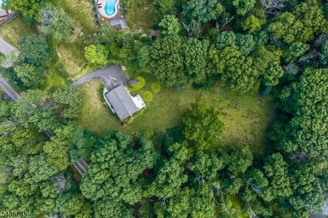9 Wehrli Rd, Washington Twp., NJ 07853