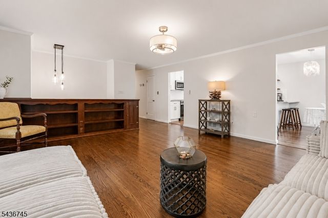9 Wehrli Rd, Washington Twp., NJ 07853