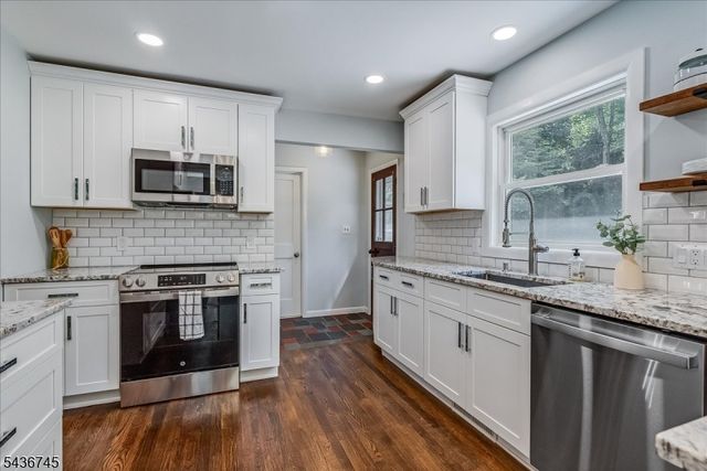 9 Wehrli Rd, Washington Twp., NJ 07853