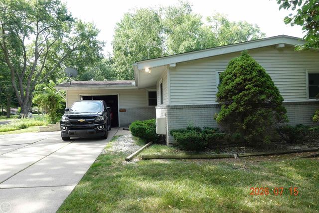 19007 WEBSTER Avenue, Southfield, MI 48076