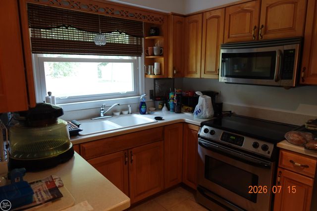 19007 WEBSTER Avenue, Southfield, MI 48076