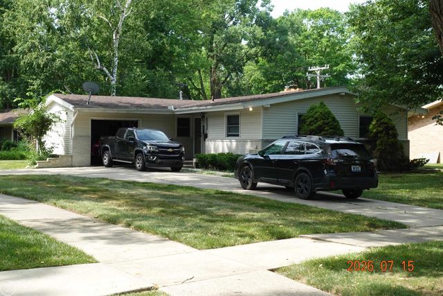 19007 WEBSTER Avenue, Southfield, MI 48076