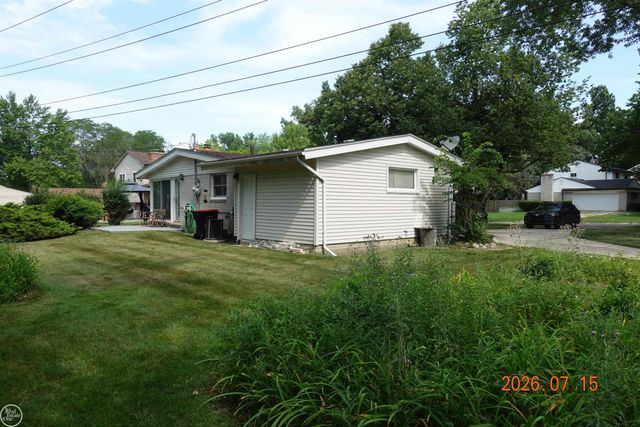 19007 WEBSTER Avenue, Southfield, MI 48076