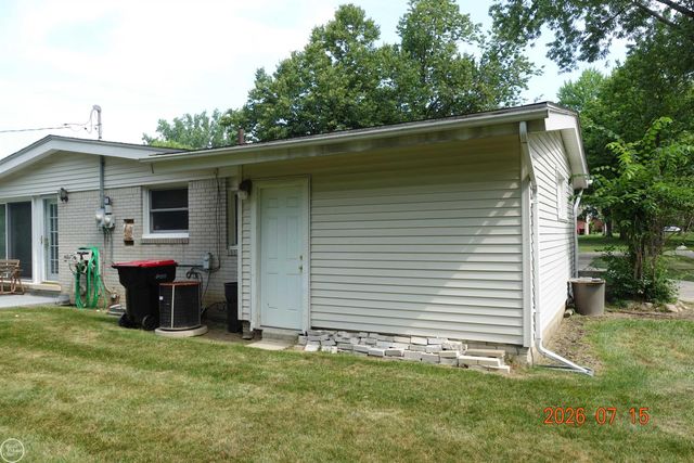 19007 WEBSTER Avenue, Southfield, MI 48076
