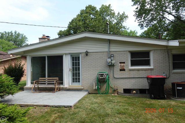 19007 WEBSTER Avenue, Southfield, MI 48076