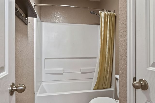 8807 LAGUNA FLS, San Antonio, TX 78251