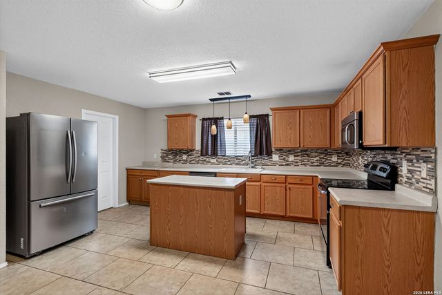 8807 LAGUNA FLS, San Antonio, TX 78251