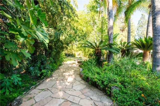 10052 Nita, Chatsworth, CA 91311