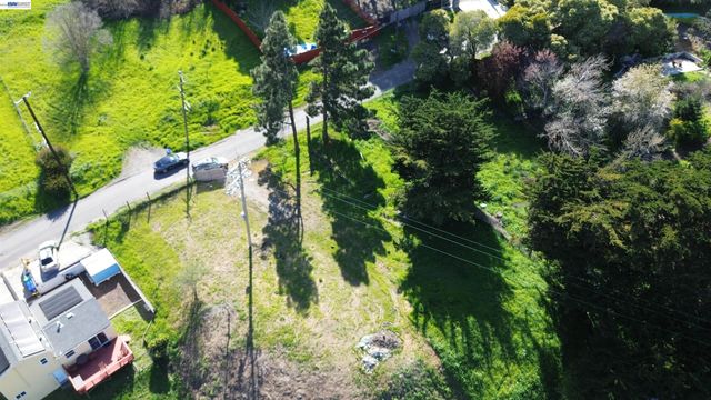 3944 La Cima Rd, El Sobrante, CA 94803