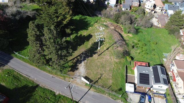 3944 La Cima Rd, El Sobrante, CA 94803