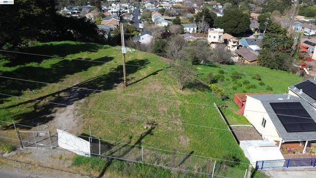 3944 La Cima Rd, El Sobrante, CA 94803