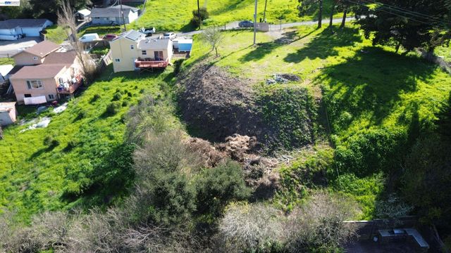 3944 La Cima Rd, El Sobrante, CA 94803