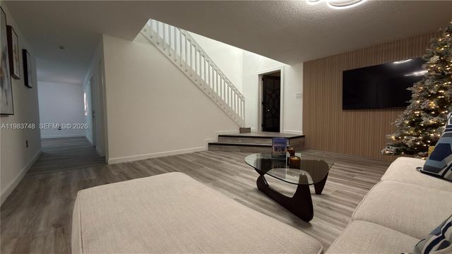 1001 SW 98th Ave 00, Pembroke Pines, FL 33025