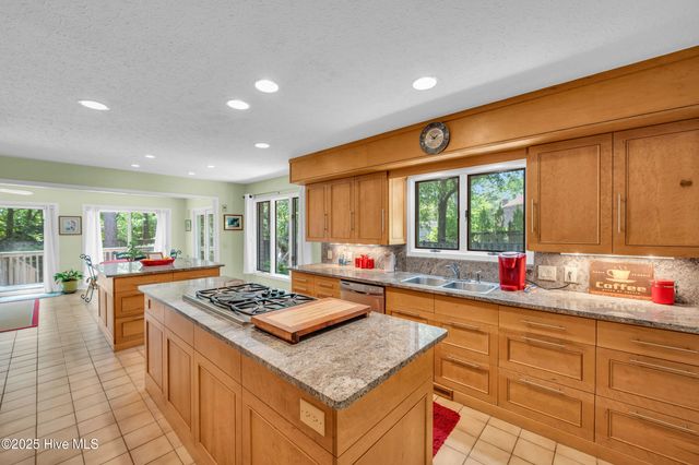 2118 Gloucester Place, Wilmington, NC 28403