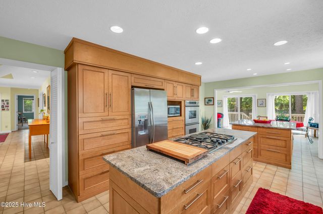 2118 Gloucester Place, Wilmington, NC 28403