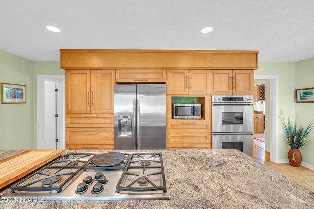 2118 Gloucester Place, Wilmington, NC 28403