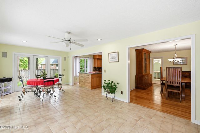 2118 Gloucester Place, Wilmington, NC 28403