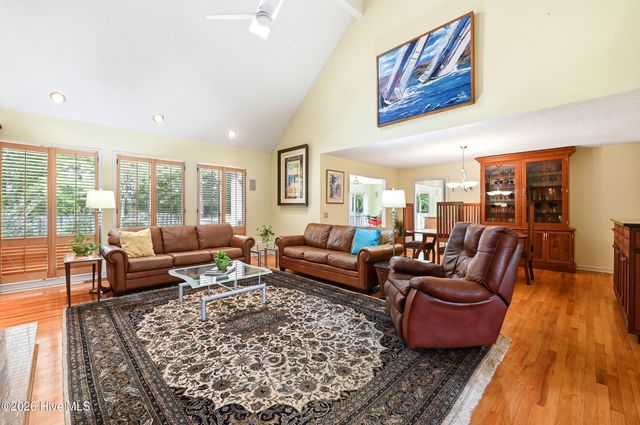2118 Gloucester Place, Wilmington, NC 28403