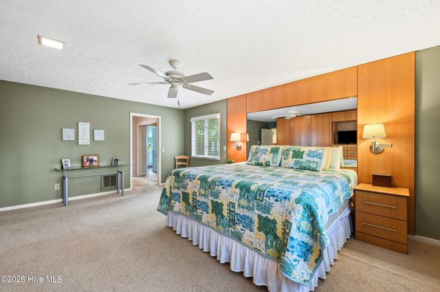 2118 Gloucester Place, Wilmington, NC 28403