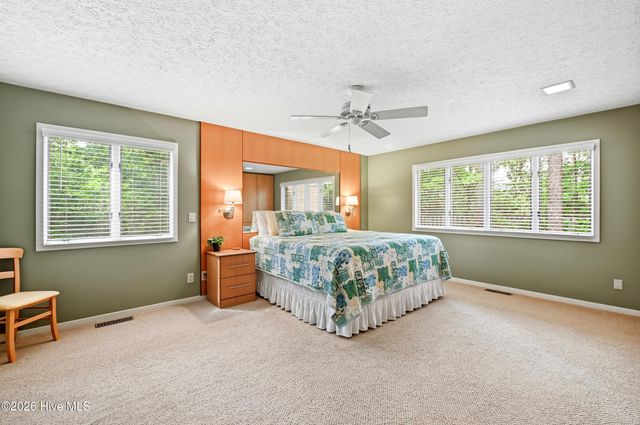 2118 Gloucester Place, Wilmington, NC 28403